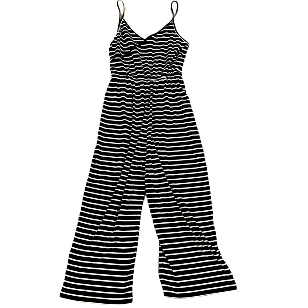 Anama Black & White jumper size Large